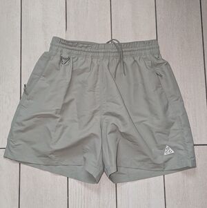 Nike ACG, Women's (S) Loose Fit High Rise, Olive Gray Green